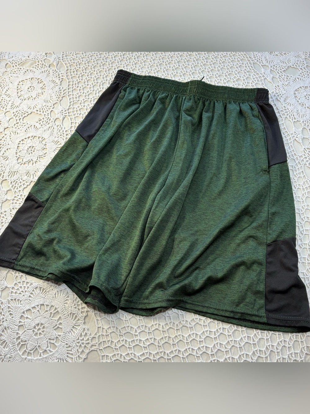 Real Essentials Men's L Green Mash Athletic Shorts with Black Panels & Pockets